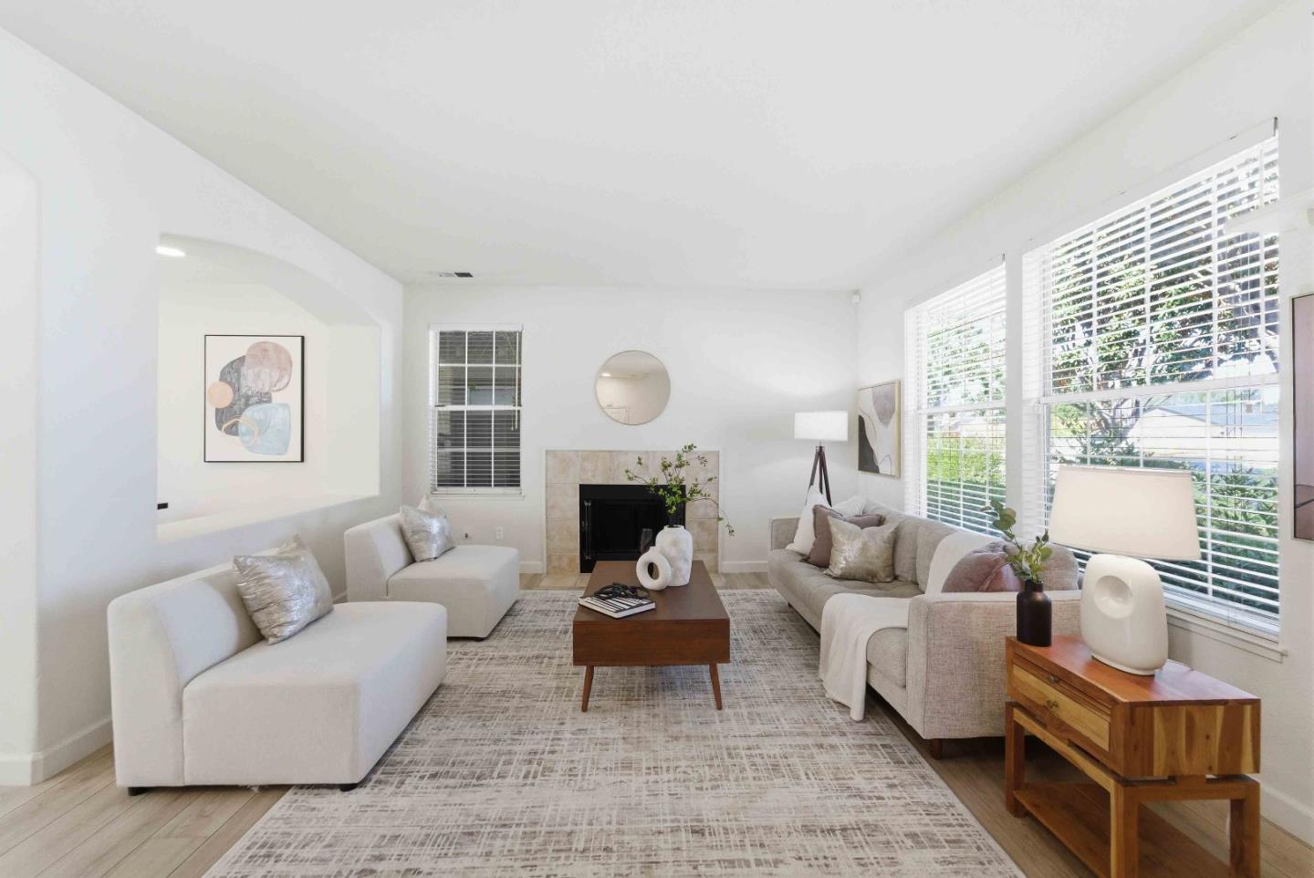 Detail Gallery Image 3 of 29 For 425 S Monroe St, San Jose,  CA 95128 - 3 Beds | 2/1 Baths