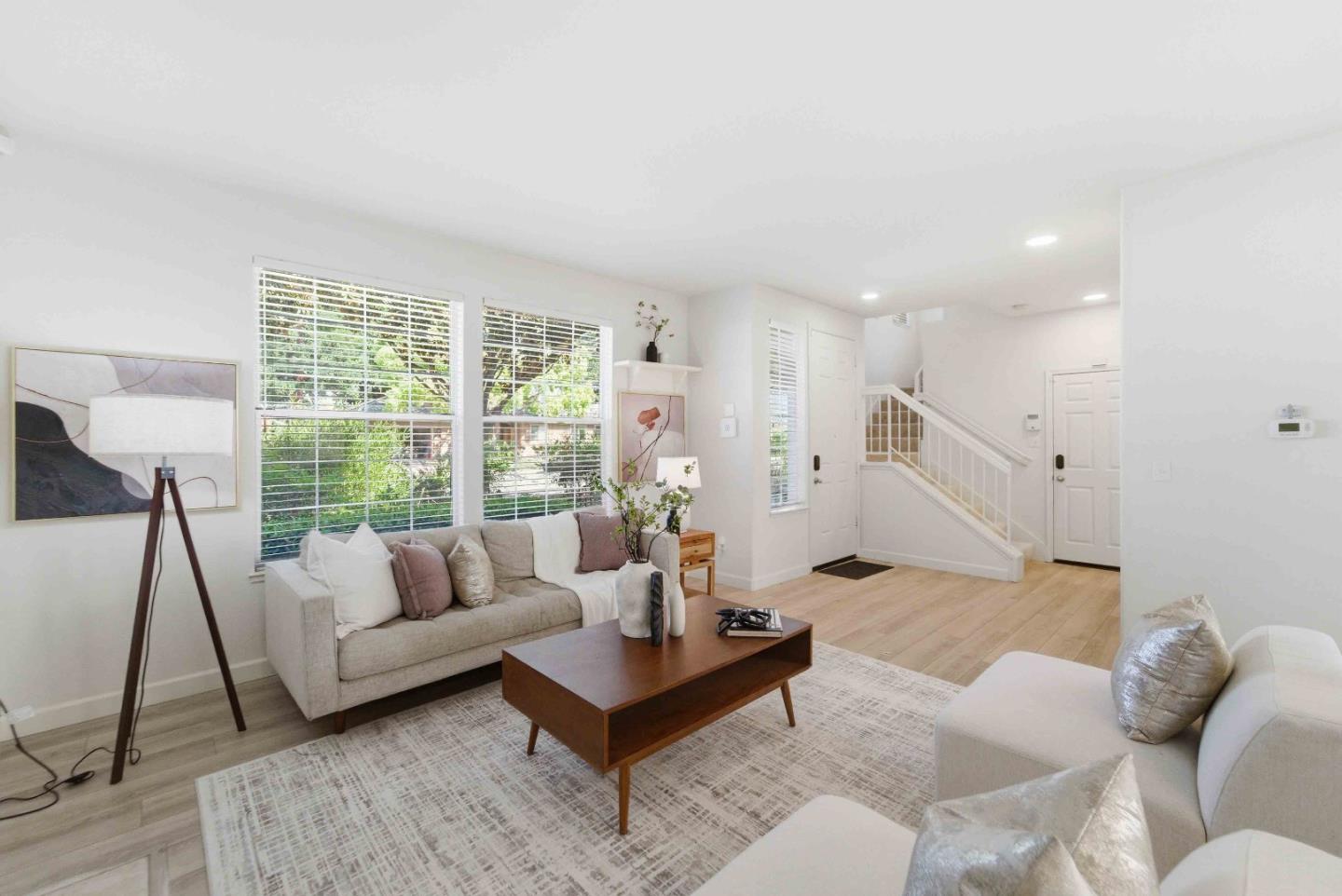 Detail Gallery Image 5 of 29 For 425 S Monroe St, San Jose,  CA 95128 - 3 Beds | 2/1 Baths