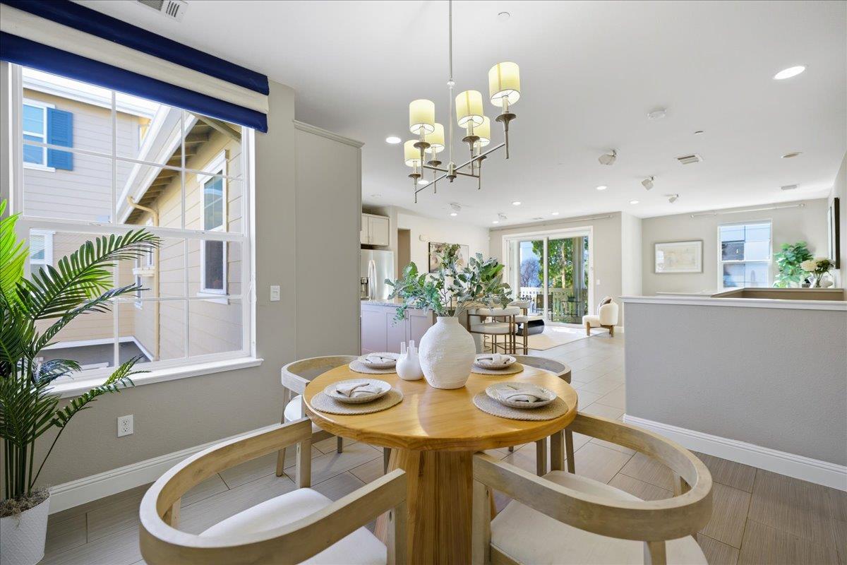 Detail Gallery Image 14 of 47 For 631 True Wind Way #203,  Redwood City,  CA 94063 - 2 Beds | 2/1 Baths