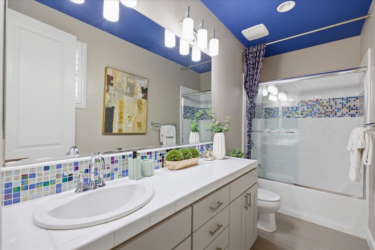 Detail Gallery Image 20 of 47 For 631 True Wind Way #203,  Redwood City,  CA 94063 - 2 Beds | 2/1 Baths