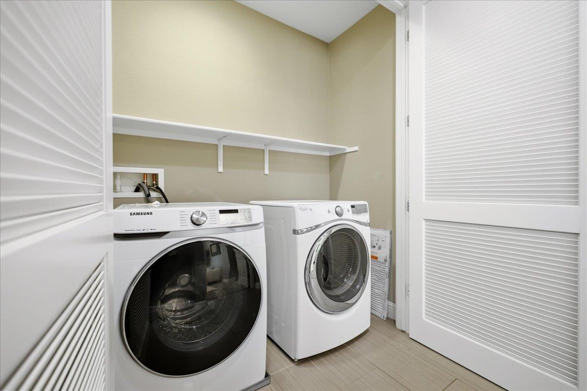 Detail Gallery Image 27 of 47 For 631 True Wind Way #203,  Redwood City,  CA 94063 - 2 Beds | 2/1 Baths