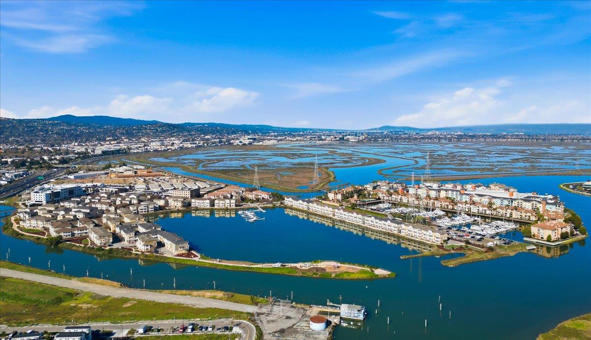 Detail Gallery Image 45 of 47 For 631 True Wind Way #203,  Redwood City,  CA 94063 - 2 Beds | 2/1 Baths