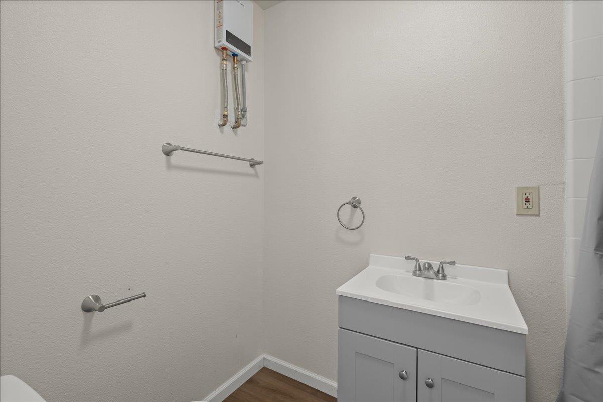 Detail Gallery Image 25 of 28 For 111 5th St, Gilroy,  CA 95020 - 4 Beds | 2 Baths