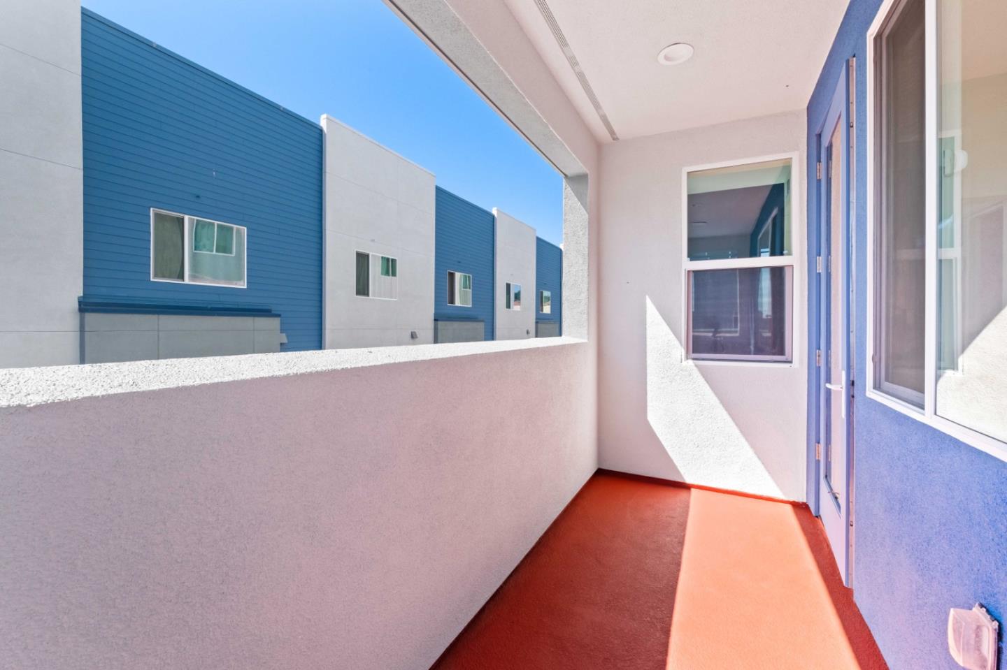 Detail Gallery Image 12 of 28 For 9873 Macarthur Blvd #F,  Oakland,  CA 94605 - 4 Beds | 3 Baths