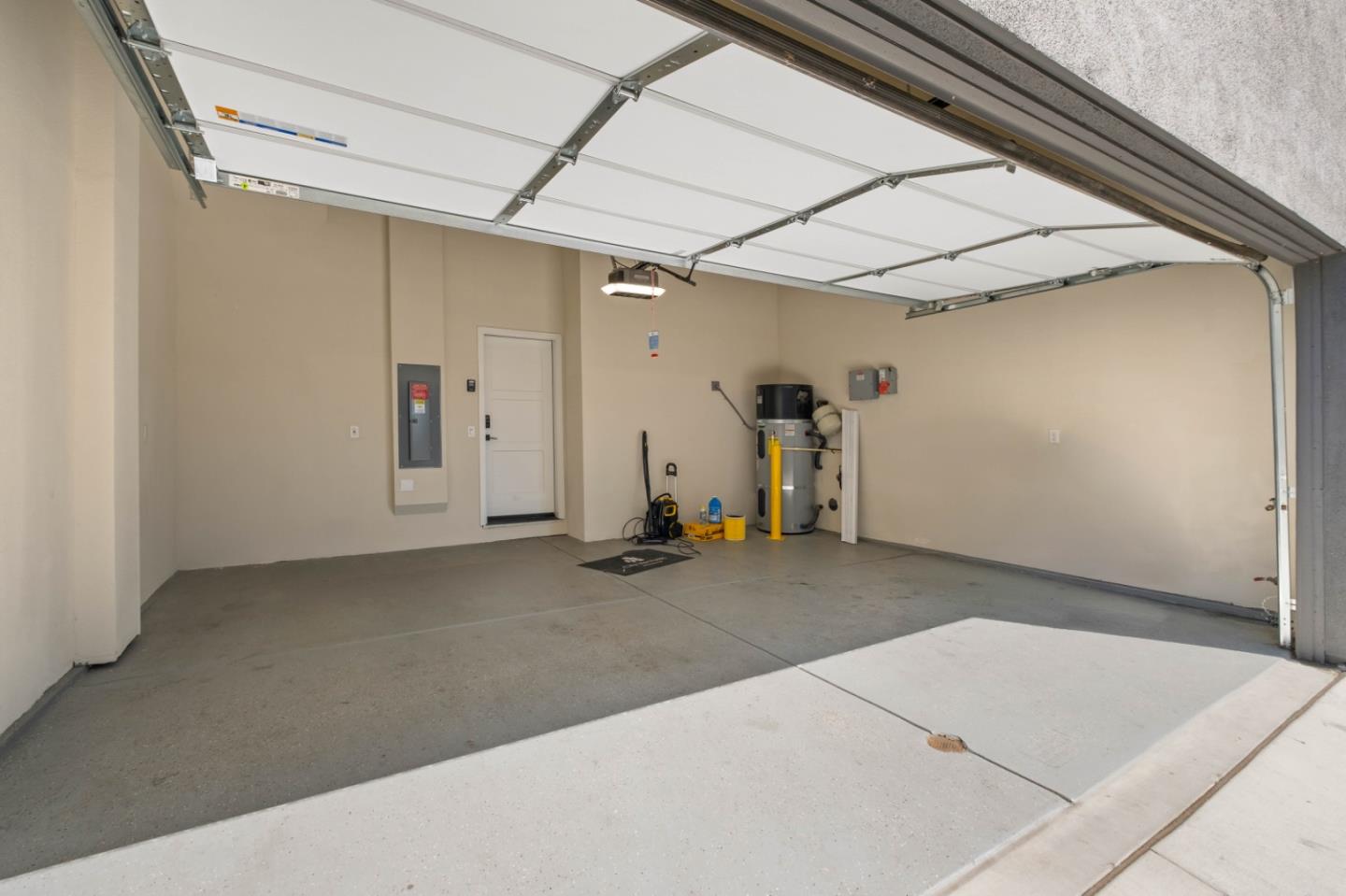 Detail Gallery Image 25 of 28 For 9873 Macarthur Blvd #F,  Oakland,  CA 94605 - 4 Beds | 3 Baths