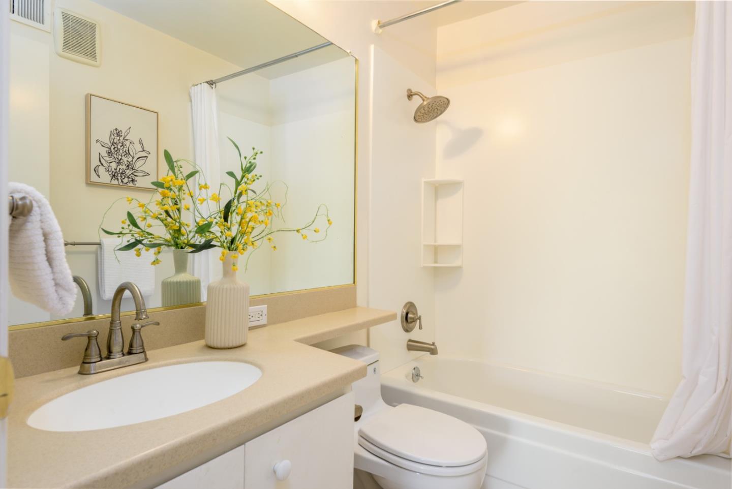 Detail Gallery Image 10 of 20 For 675 Sharon Park Dr #311,  Menlo Park,  CA 94025 - 2 Beds | 2 Baths