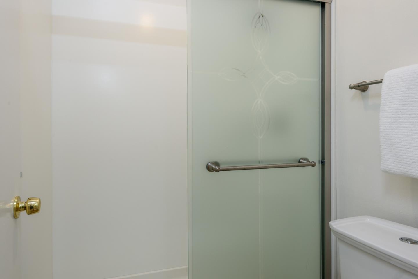 Detail Gallery Image 12 of 20 For 675 Sharon Park Dr #311,  Menlo Park,  CA 94025 - 2 Beds | 2 Baths