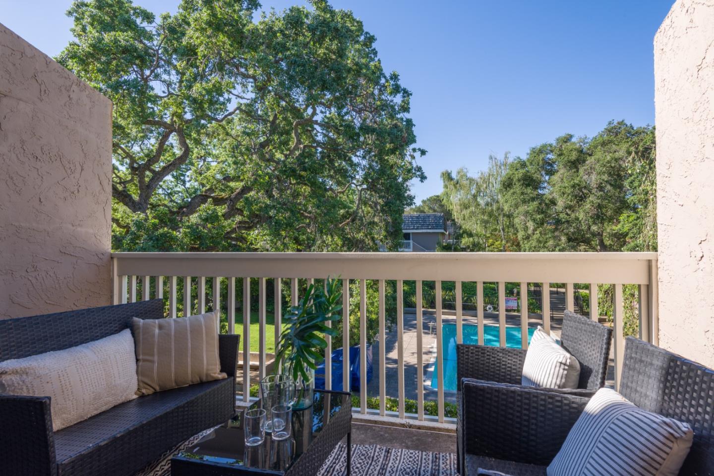 Detail Gallery Image 14 of 20 For 675 Sharon Park Dr #311,  Menlo Park,  CA 94025 - 2 Beds | 2 Baths