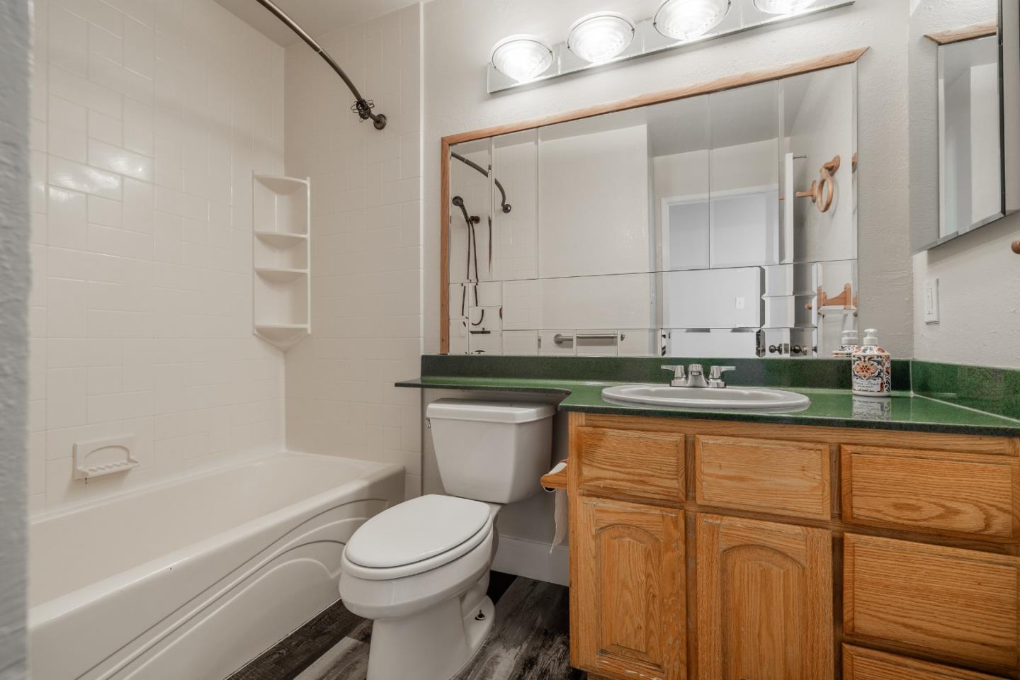 Detail Gallery Image 11 of 35 For 1610 Bondy Ln, Tracy,  CA 95376 - 4 Beds | 2 Baths