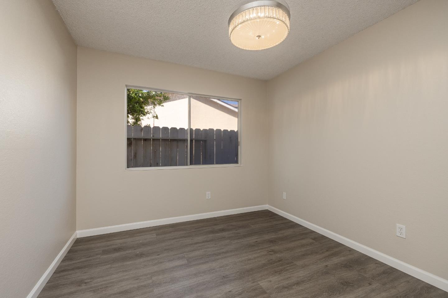 Detail Gallery Image 14 of 35 For 1610 Bondy Ln, Tracy,  CA 95376 - 4 Beds | 2 Baths