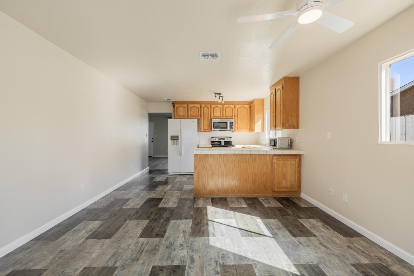 Detail Gallery Image 7 of 35 For 1610 Bondy Ln, Tracy,  CA 95376 - 4 Beds | 2 Baths