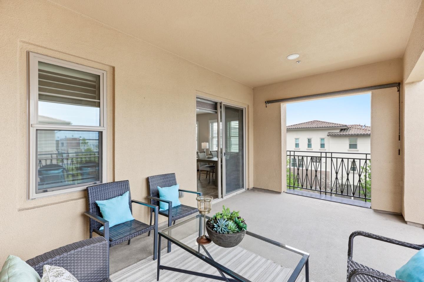 Detail Gallery Image 14 of 49 For 1053 Dewberry Pl #304,  San Jose,  CA 95131 - 4 Beds | 2/1 Baths