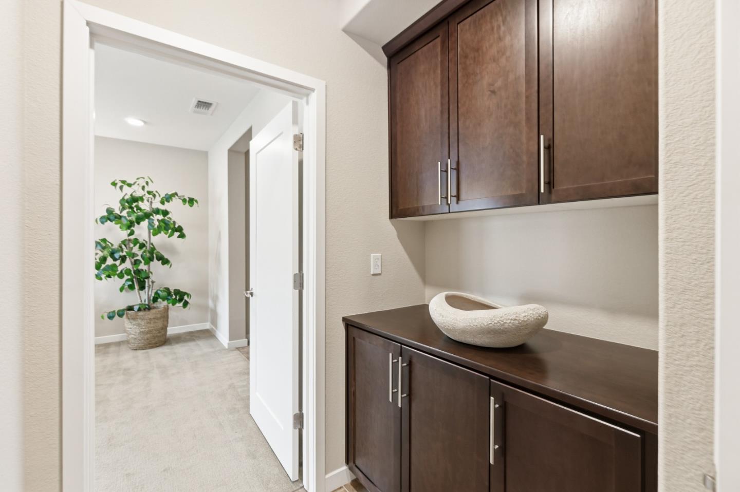 Detail Gallery Image 21 of 49 For 1053 Dewberry Pl #304,  San Jose,  CA 95131 - 4 Beds | 2/1 Baths