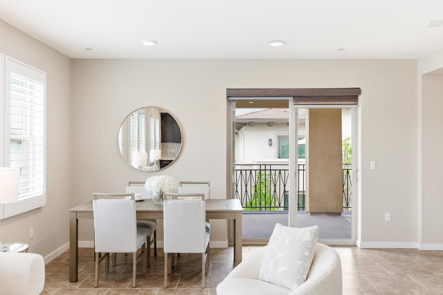 Detail Gallery Image 3 of 49 For 1053 Dewberry Pl #304,  San Jose,  CA 95131 - 4 Beds | 2/1 Baths