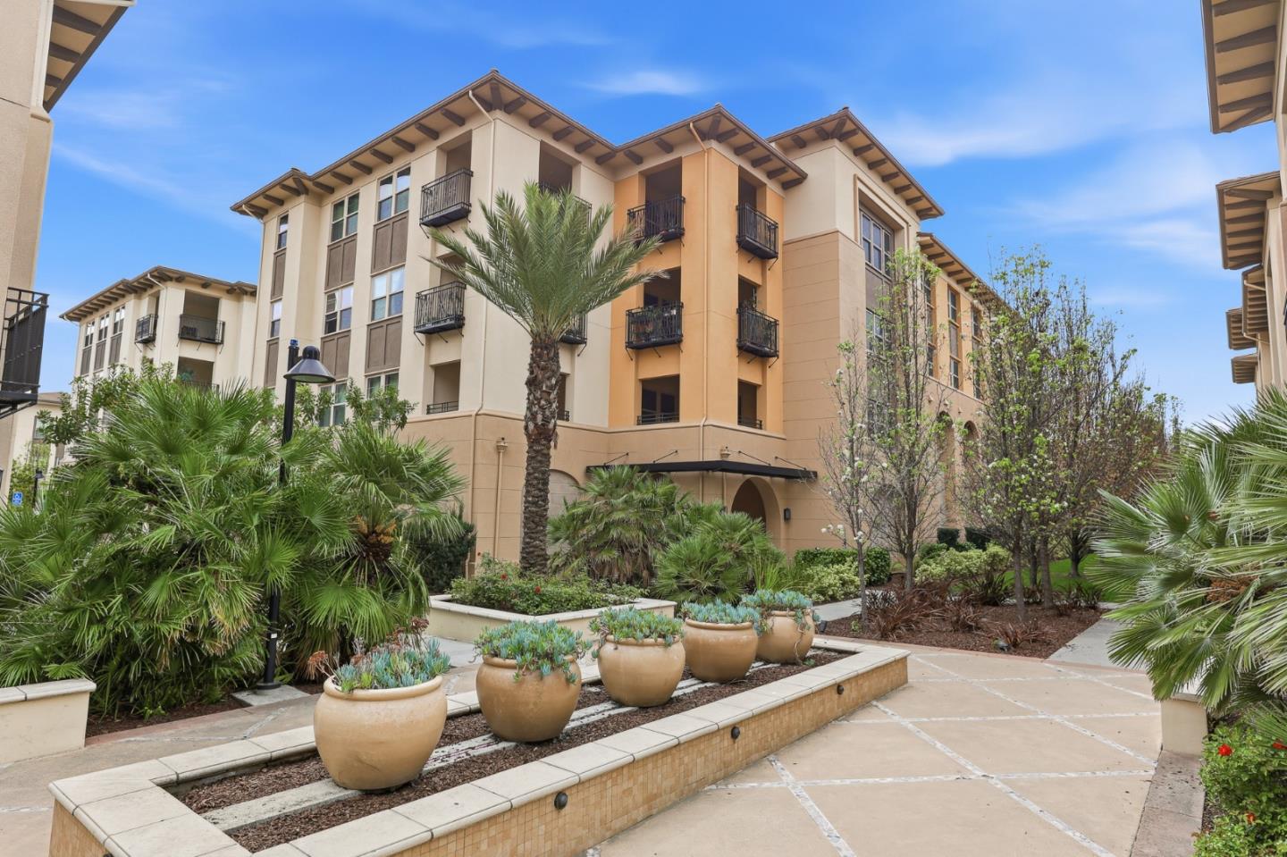 Detail Gallery Image 39 of 49 For 1053 Dewberry Pl #304,  San Jose,  CA 95131 - 4 Beds | 2/1 Baths