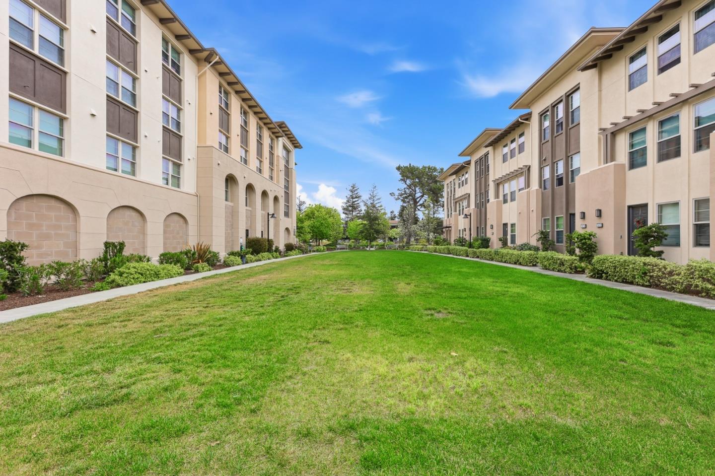 Detail Gallery Image 46 of 49 For 1053 Dewberry Pl #304,  San Jose,  CA 95131 - 4 Beds | 2/1 Baths