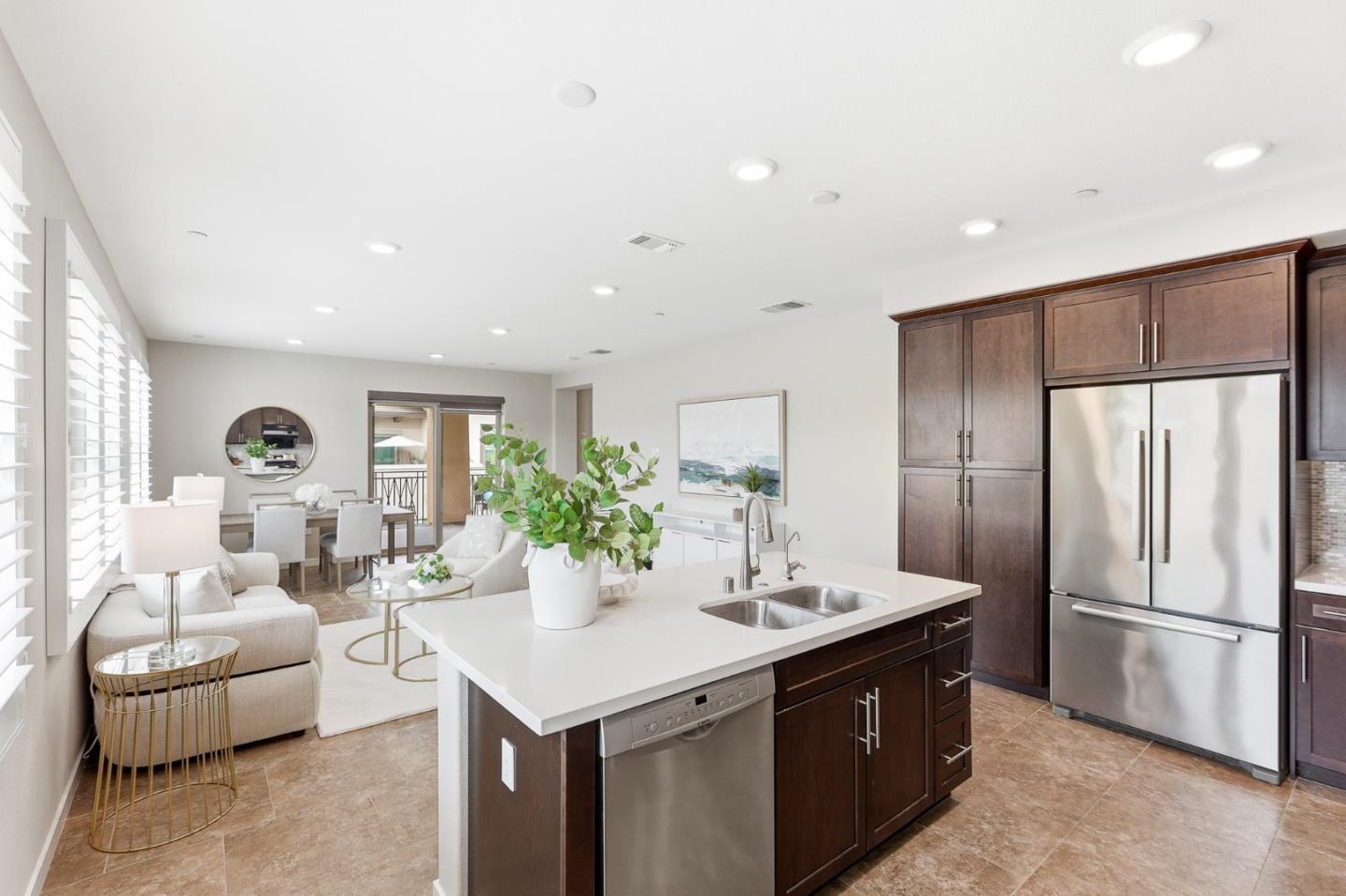 Detail Gallery Image 5 of 49 For 1053 Dewberry Pl #304,  San Jose,  CA 95131 - 4 Beds | 2/1 Baths