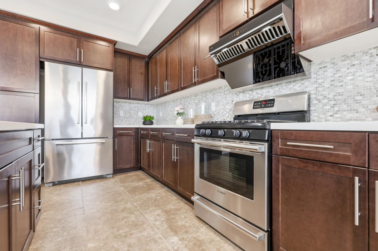 Detail Gallery Image 7 of 49 For 1053 Dewberry Pl #304,  San Jose,  CA 95131 - 4 Beds | 2/1 Baths