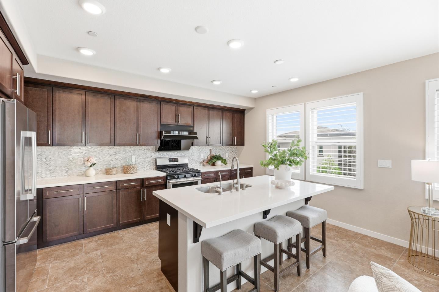 Detail Gallery Image 9 of 49 For 1053 Dewberry Pl #304,  San Jose,  CA 95131 - 4 Beds | 2/1 Baths