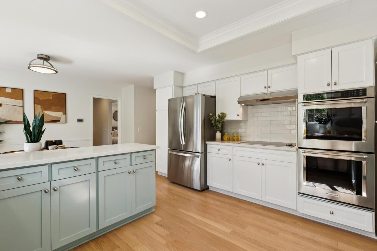 Detail Gallery Image 11 of 42 For 13120 via Madronas Dr, Saratoga,  CA 95070 - 5 Beds | 3 Baths