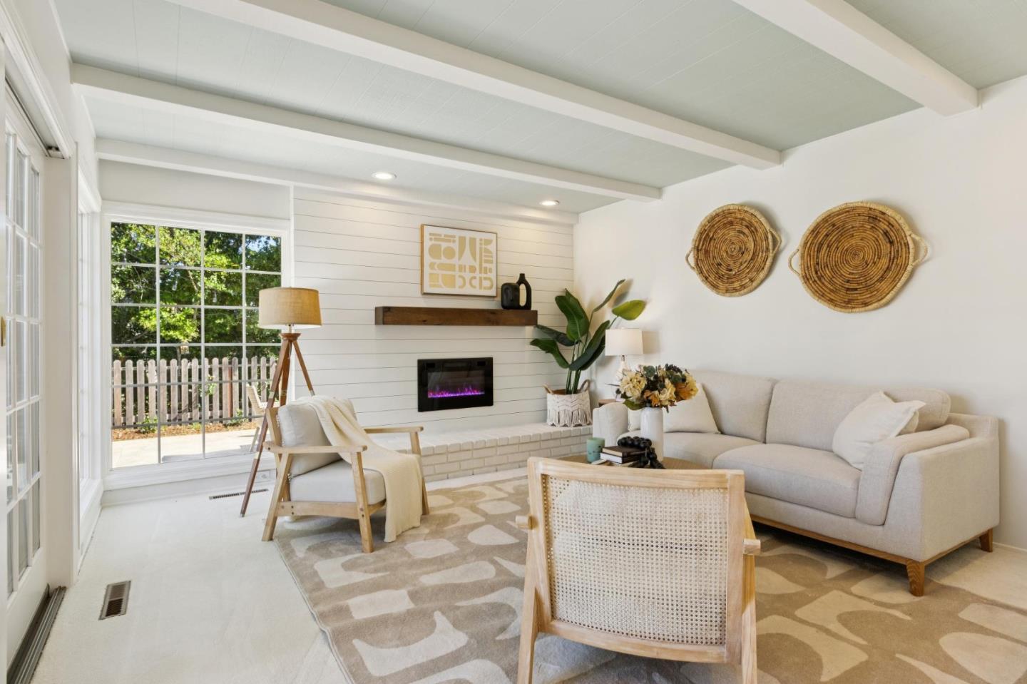 Detail Gallery Image 16 of 42 For 13120 via Madronas Dr, Saratoga,  CA 95070 - 5 Beds | 3 Baths