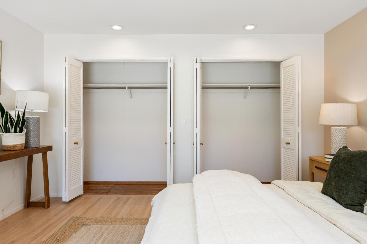 Detail Gallery Image 18 of 42 For 13120 via Madronas Dr, Saratoga,  CA 95070 - 5 Beds | 3 Baths