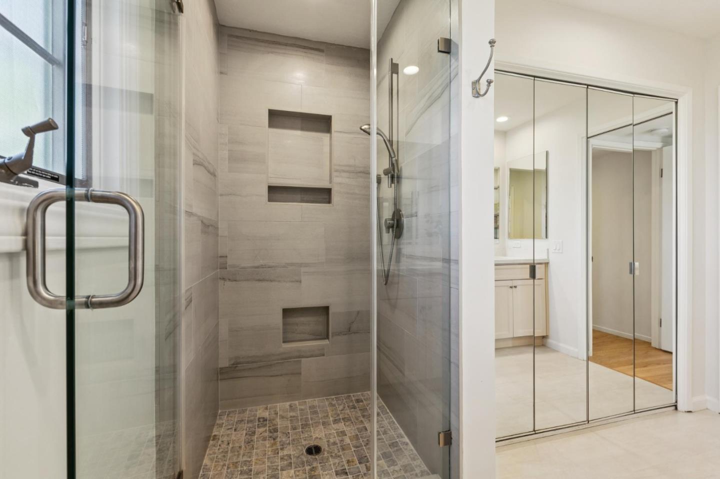 Detail Gallery Image 20 of 42 For 13120 via Madronas Dr, Saratoga,  CA 95070 - 5 Beds | 3 Baths