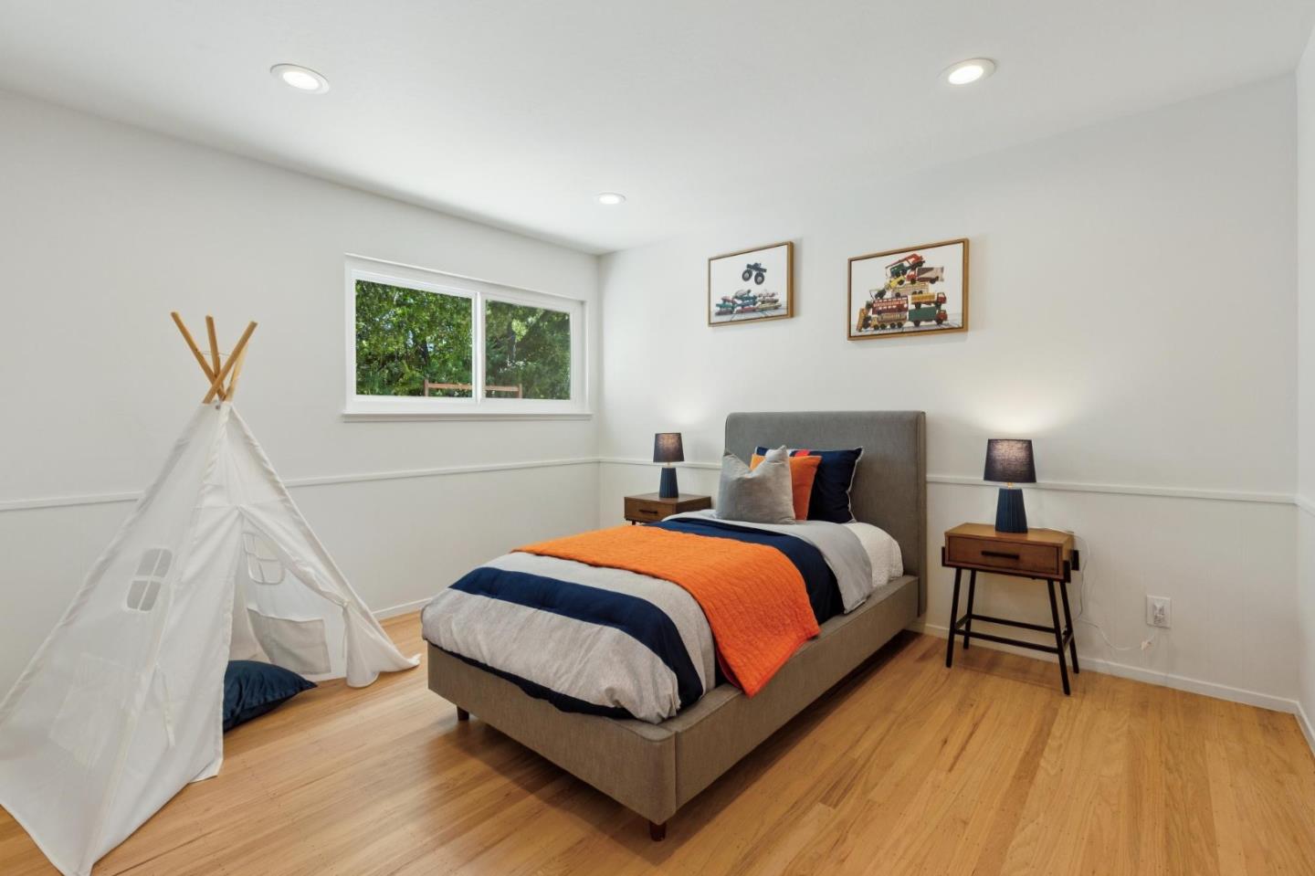 Detail Gallery Image 23 of 42 For 13120 via Madronas Dr, Saratoga,  CA 95070 - 5 Beds | 3 Baths