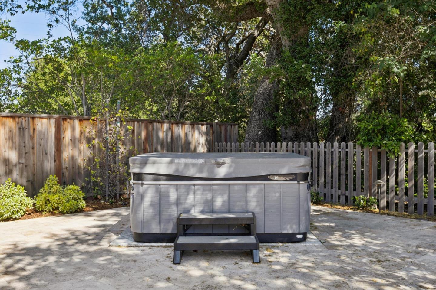 Detail Gallery Image 31 of 42 For 13120 via Madronas Dr, Saratoga,  CA 95070 - 5 Beds | 3 Baths