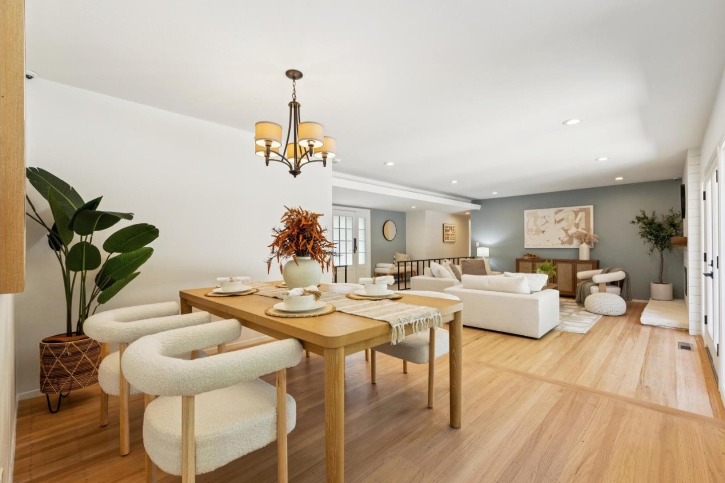 Detail Gallery Image 7 of 42 For 13120 via Madronas Dr, Saratoga,  CA 95070 - 5 Beds | 3 Baths