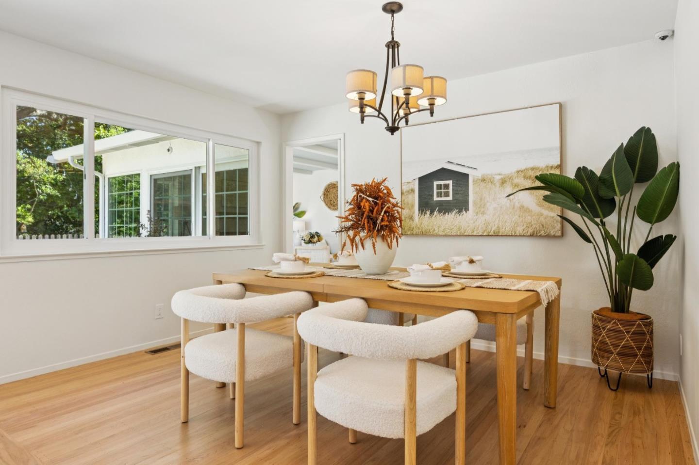 Detail Gallery Image 8 of 42 For 13120 via Madronas Dr, Saratoga,  CA 95070 - 5 Beds | 3 Baths