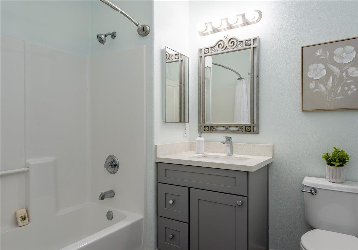 Detail Gallery Image 14 of 16 For 453 E Okeefe St #307,  East Palo Alto,  CA 94303 - 2 Beds | 2 Baths