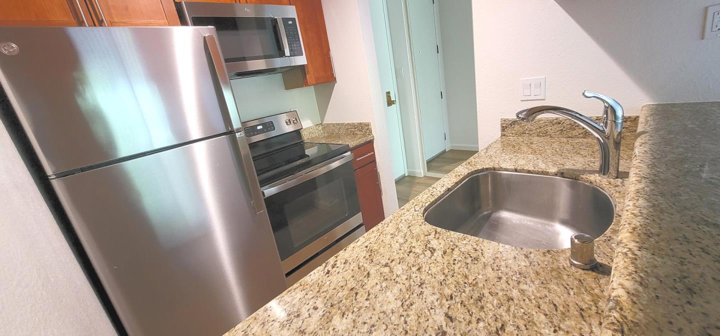 Detail Gallery Image 10 of 30 For 7221 Shelter Creek Ln, San Bruno,  CA 94066 - 0 Beds | 1 Baths