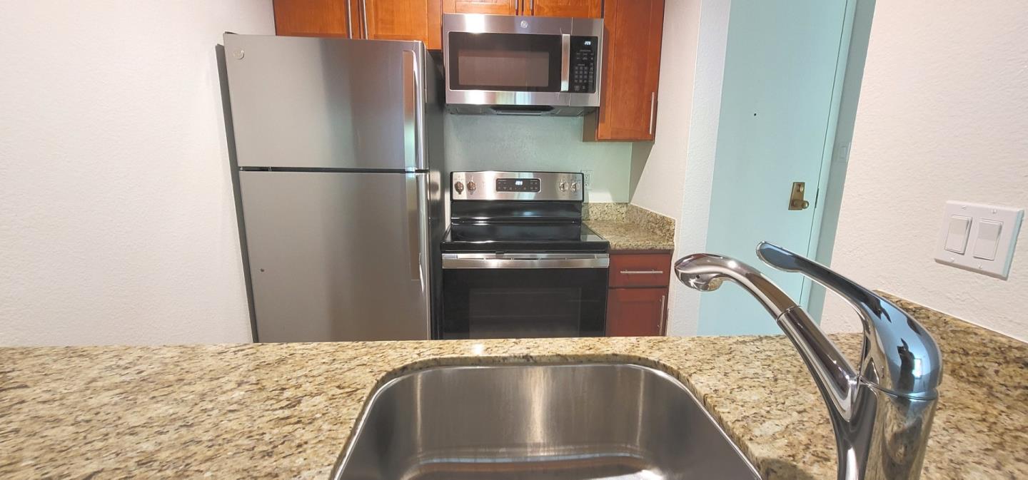 Detail Gallery Image 9 of 30 For 7221 Shelter Creek Ln, San Bruno,  CA 94066 - 0 Beds | 1 Baths