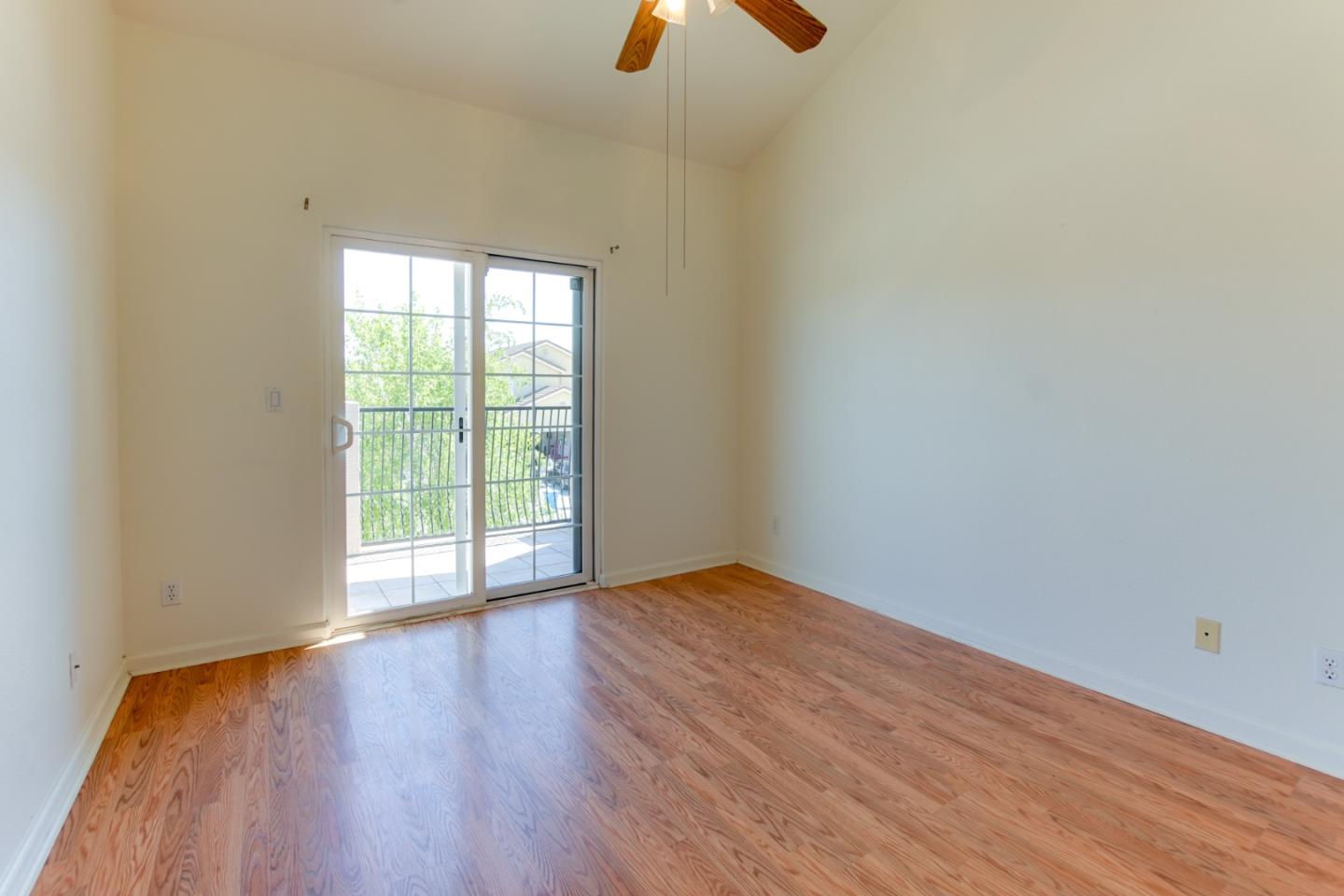 Detail Gallery Image 23 of 34 For 1890 Calistoga Dr, Hollister,  CA 95023 - 4 Beds | 2/1 Baths