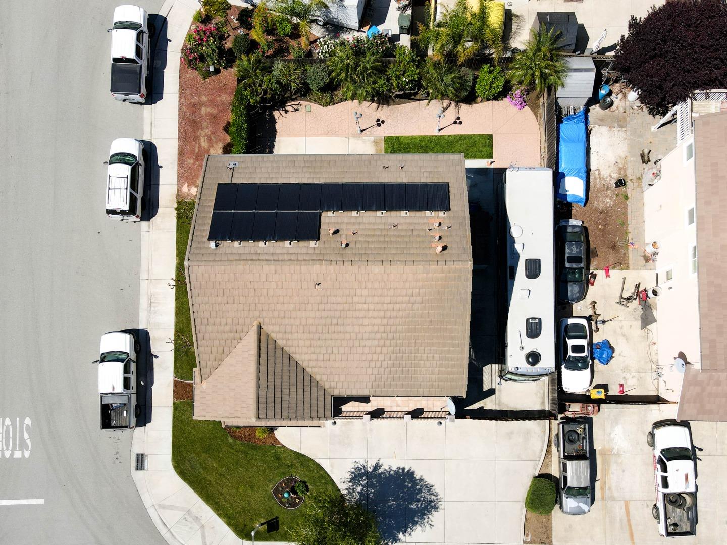 Detail Gallery Image 33 of 34 For 1890 Calistoga Dr, Hollister,  CA 95023 - 4 Beds | 2/1 Baths