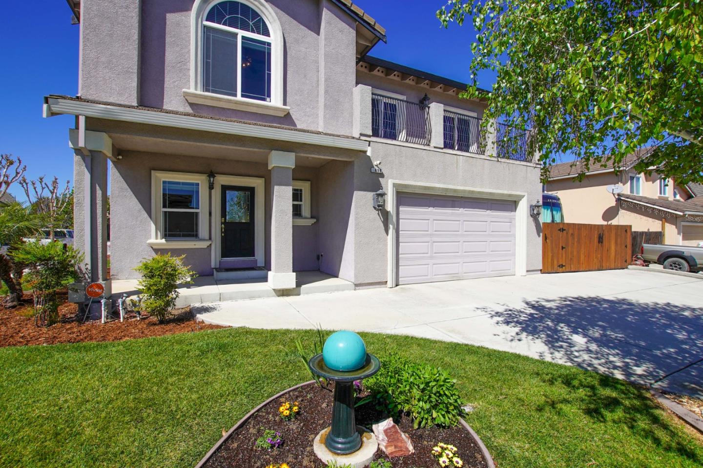 Detail Gallery Image 4 of 34 For 1890 Calistoga Dr, Hollister,  CA 95023 - 4 Beds | 2/1 Baths