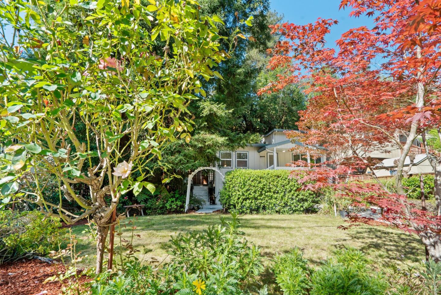 Detail Gallery Image 3 of 43 For 635 Bethany Dr, Scotts Valley,  CA 95066 - 3 Beds | 2 Baths