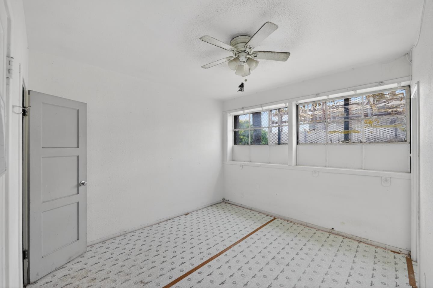 Detail Gallery Image 12 of 20 For 760 Stone St, Oakland,  CA 94603 - – Beds | – Baths