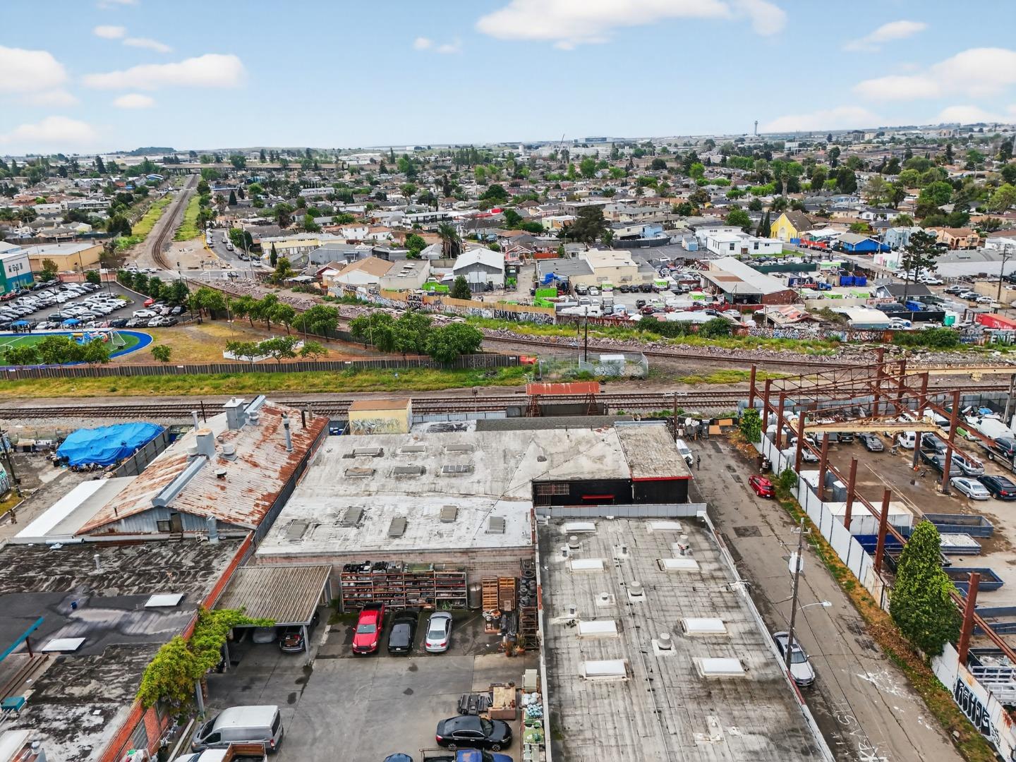 Detail Gallery Image 6 of 20 For 760 Stone St, Oakland,  CA 94603 - – Beds | – Baths