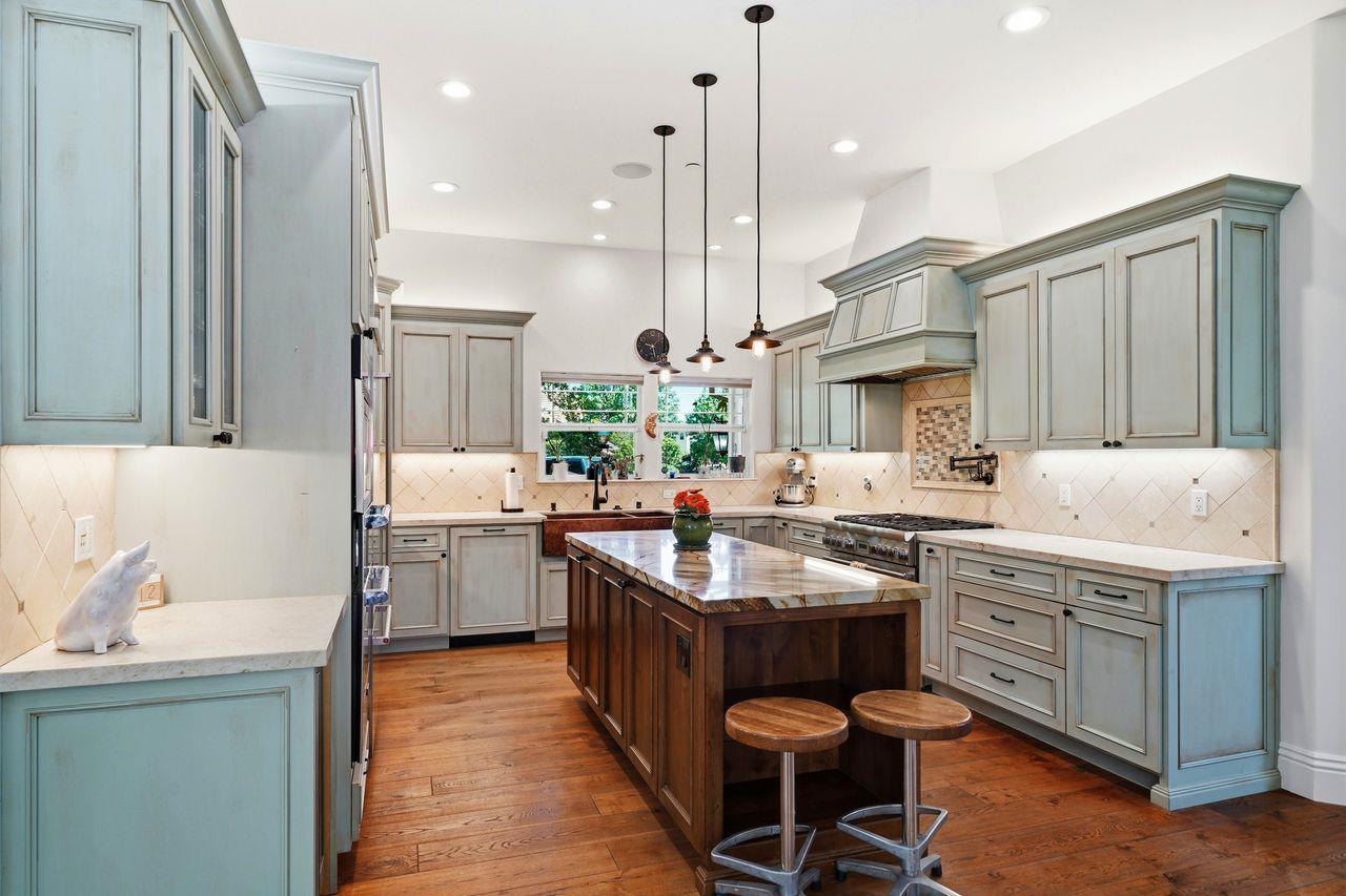 Detail Gallery Image 13 of 61 For 733 Vineyard Ter, Pleasanton,  CA 94566 - 5 Beds | 5 Baths