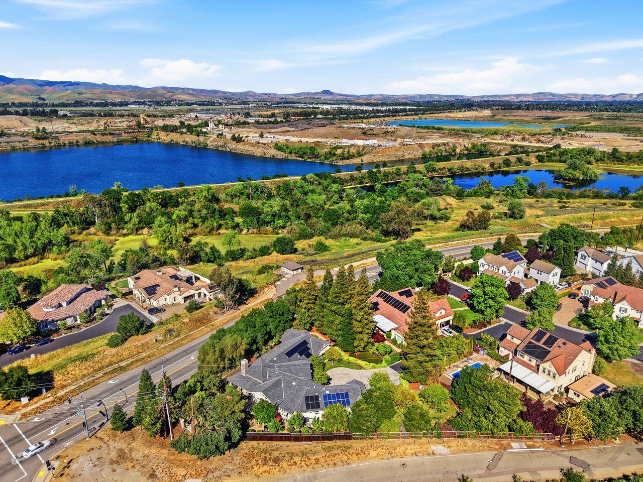 Detail Gallery Image 54 of 61 For 733 Vineyard Ter, Pleasanton,  CA 94566 - 5 Beds | 5 Baths