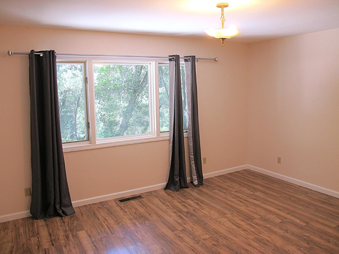 Detail Gallery Image 11 of 62 For 300 Winona Way, Aptos,  CA 95003 - 4 Beds | 2/1 Baths