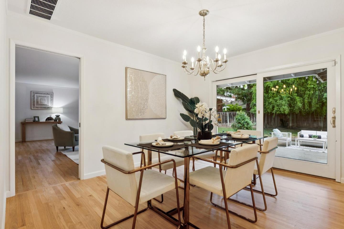 Detail Gallery Image 12 of 63 For 12304 Saratoga Creek, Saratoga,  CA 95070 - 4 Beds | 2/1 Baths