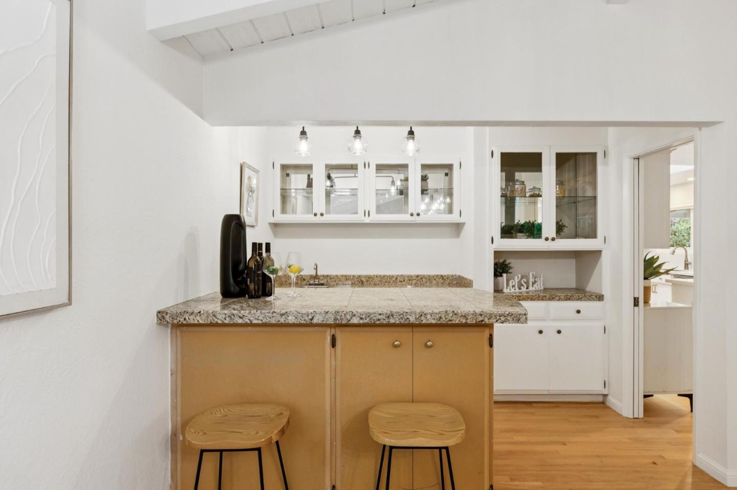 Detail Gallery Image 28 of 63 For 12304 Saratoga Creek, Saratoga,  CA 95070 - 4 Beds | 2/1 Baths