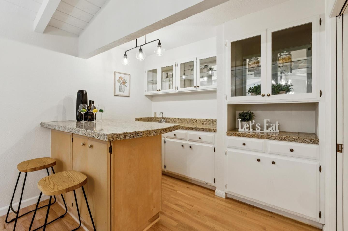 Detail Gallery Image 29 of 63 For 12304 Saratoga Creek, Saratoga,  CA 95070 - 4 Beds | 2/1 Baths