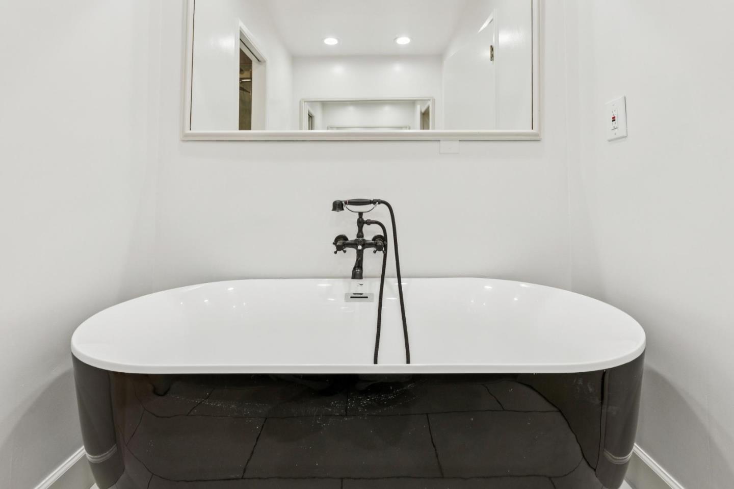 Detail Gallery Image 40 of 63 For 12304 Saratoga Creek, Saratoga,  CA 95070 - 4 Beds | 2/1 Baths