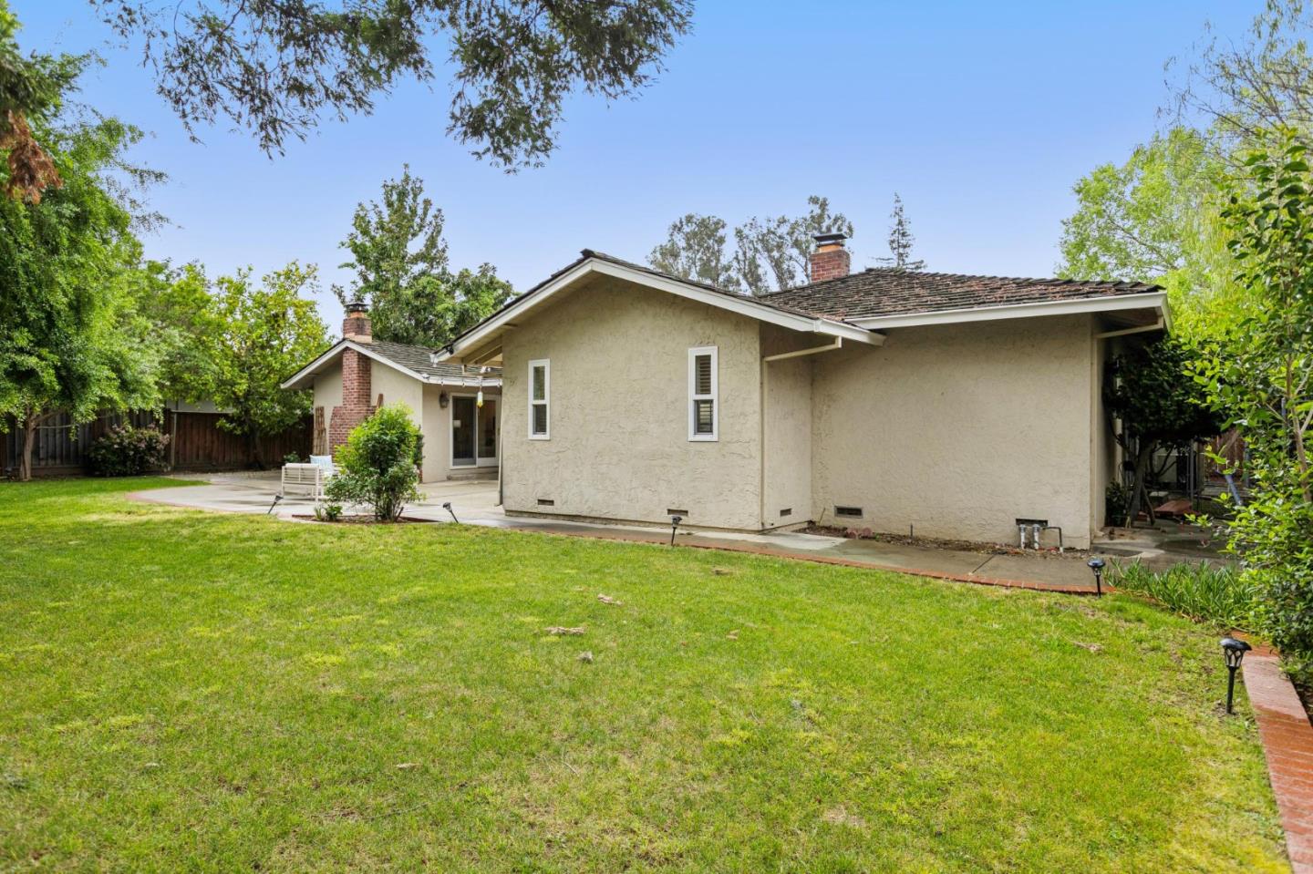 Detail Gallery Image 57 of 63 For 12304 Saratoga Creek, Saratoga,  CA 95070 - 4 Beds | 2/1 Baths