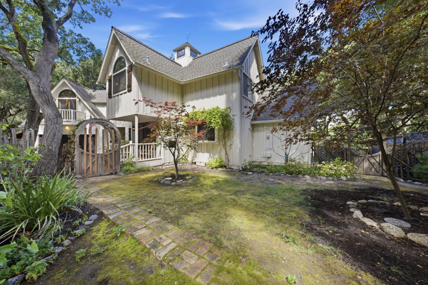 Detail Gallery Image 3 of 50 For 11 Piedras Blancas, Carmel Valley,  CA 93924 - 3 Beds | 2/1 Baths