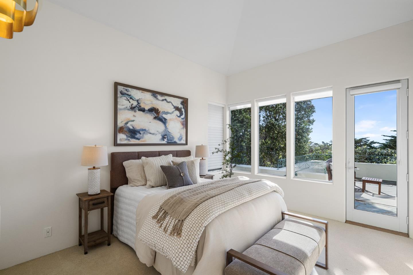Detail Gallery Image 11 of 48 For 17 Ashdown Pl, Half Moon Bay,  CA 94019 - 4 Beds | 3/1 Baths